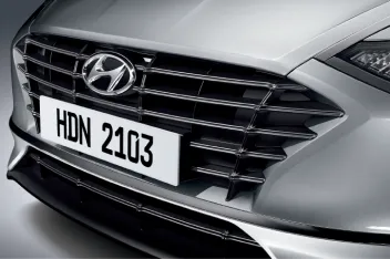 Hexagonal Front Grille