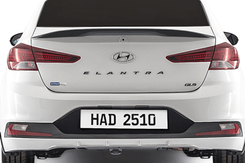 Sporty rear bumper with reflectors