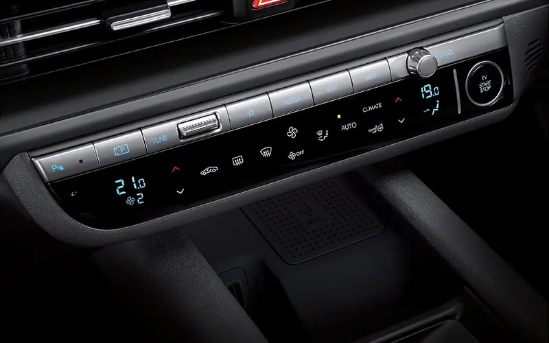 Dual-zone full automatic air conditioning